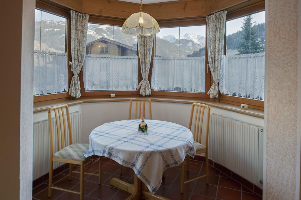 Haus Schoenegger ドルフガシュタイン 部屋 写真